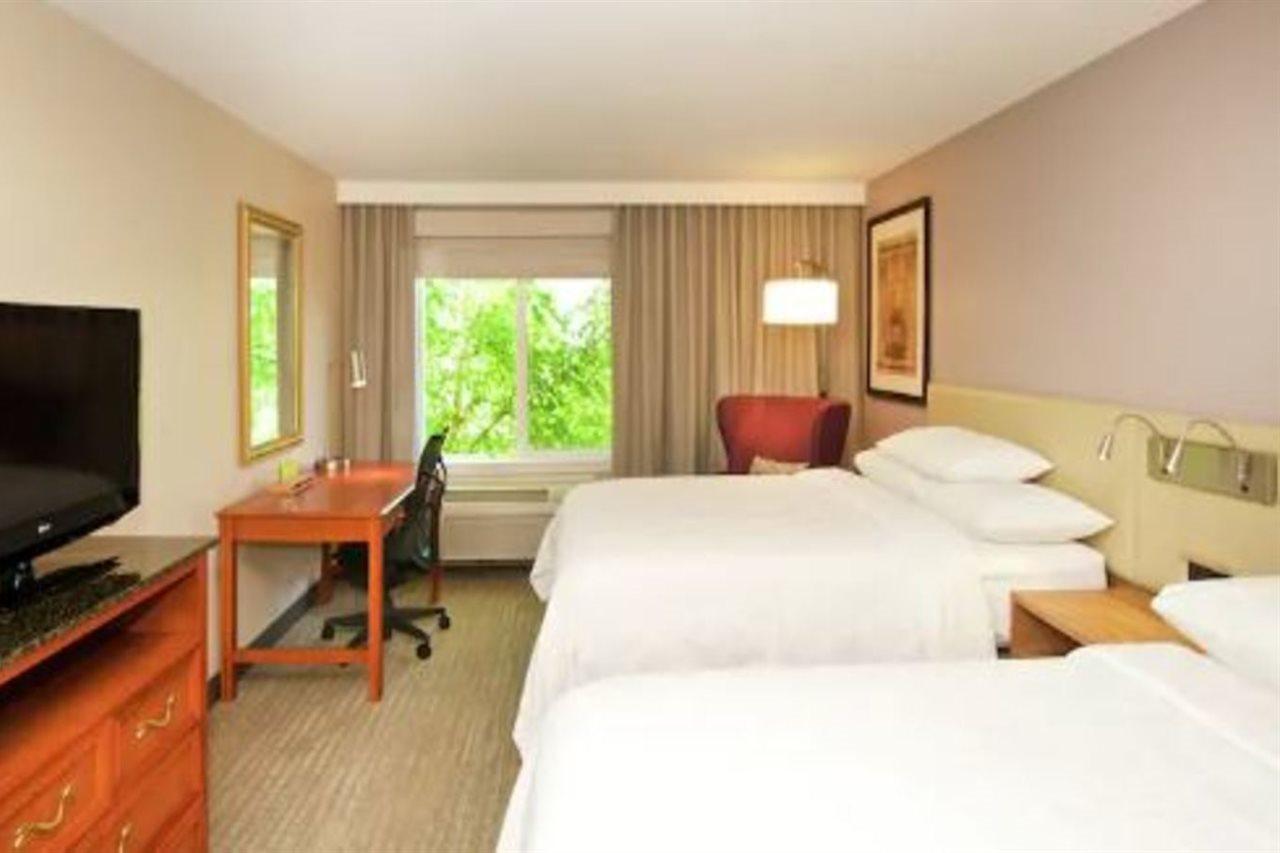 Hilton Garden Inn Seattle/Renton Exterior photo