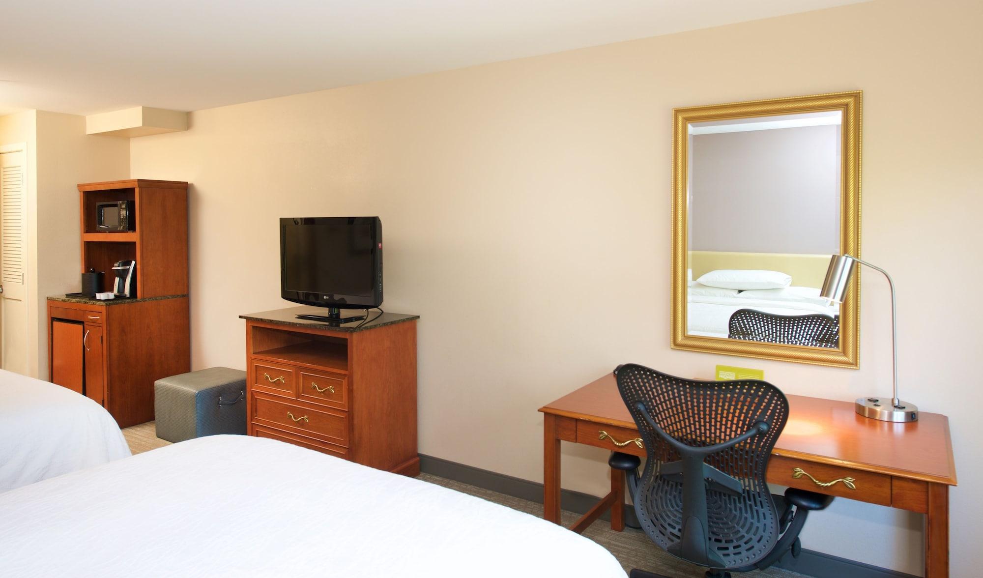 Hilton Garden Inn Seattle/Renton Exterior photo